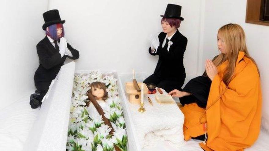 Japón organiza funerales para sus muñecas sexuales: vida más allá del sexo