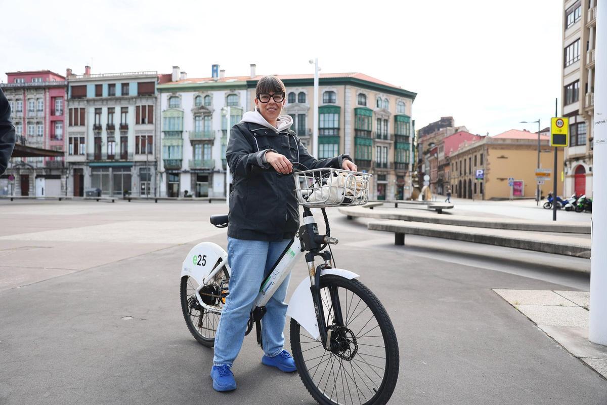 EN IMÁGENES: Los usuarios de las bicicletas de alquiler en Avilés, críticos con el estado del servicio EN IMÁGENES: Los usuarios de las bicicletas de alquiler en Avilés, críticos con el estado del servicio