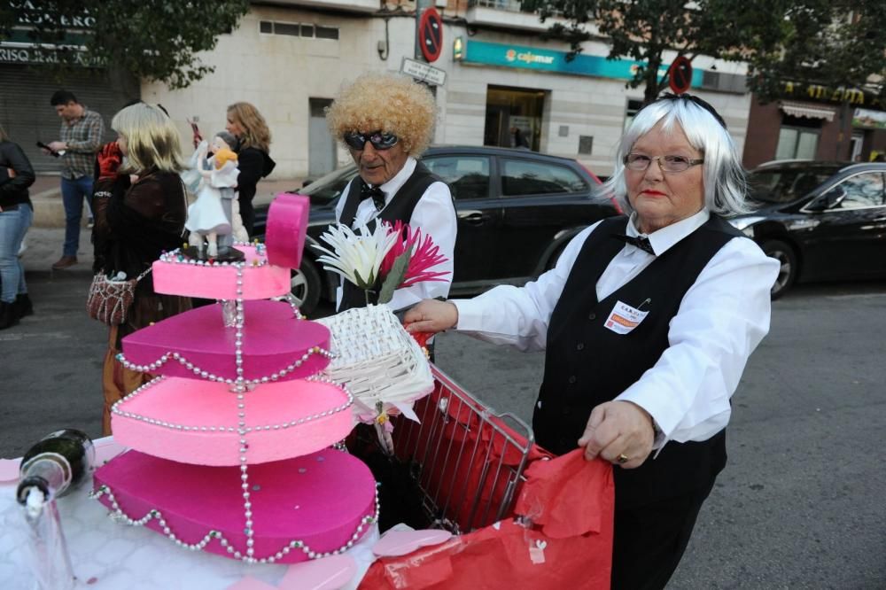 Vistabella saca su carnaval a las calles