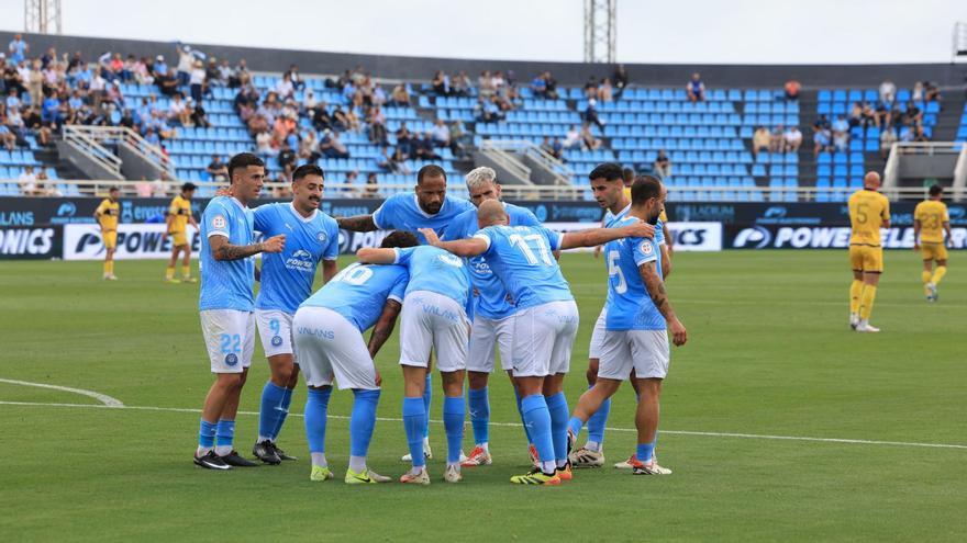 La UD Ibiza concluye la liga regular este sábado en Can Misses frente al campeón, la AD Ceuta. | VICENT MARÍ