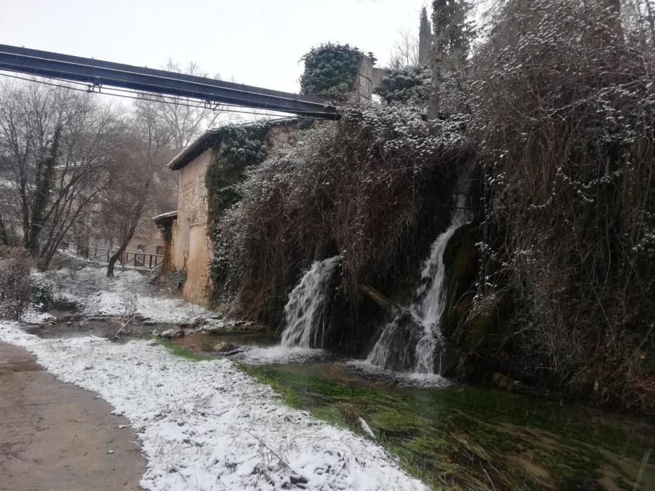 La nieve cubre Los Serranos y el Rincón de Ademuz