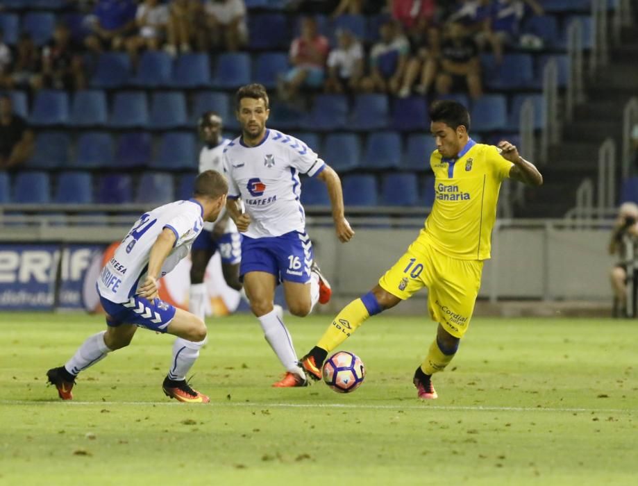 Delia Padrón Partido Copa Mahou entre el Tenerife y Las Palmas.