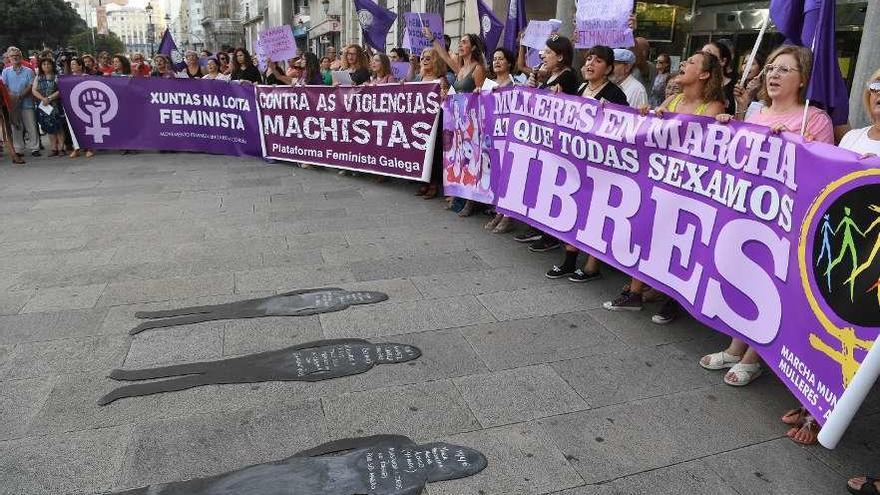 Participantes en una concentración contra la violencia de género en A Coruña, el pasado mes de agosto.