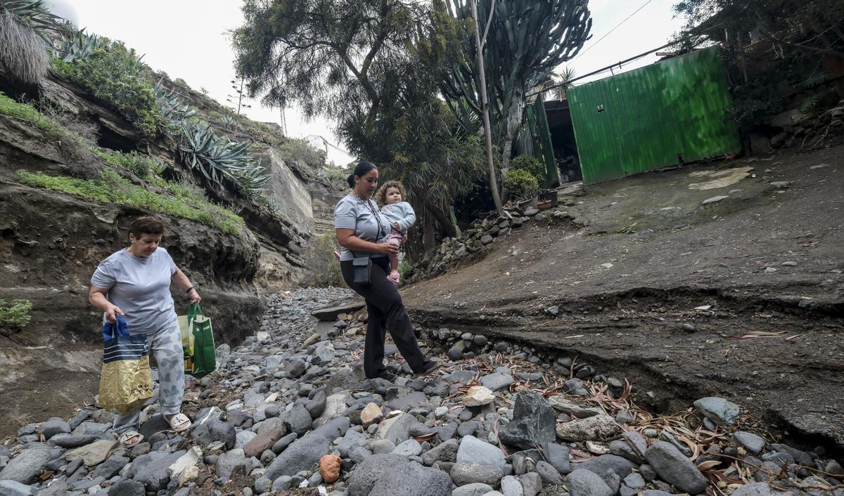 Vecinos de Las Goteras incomunicados tras los efectos de la borrasca Therese