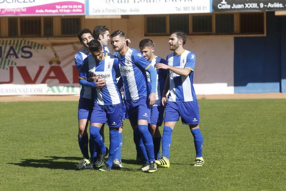 El partido entre el Real Avilés y el Siero, en imágenes