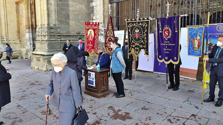 Canteli: “Las cofradías han estado impecables, han mantenido viva la Semana Santa”