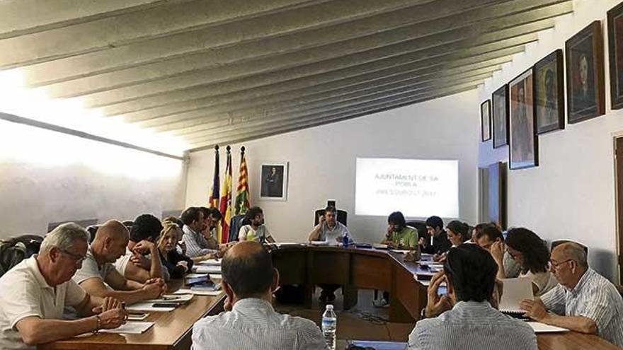 Imagen del pleno extraordinario celebrado el miércoles para aprobar los presupuestos de sa Pobla.