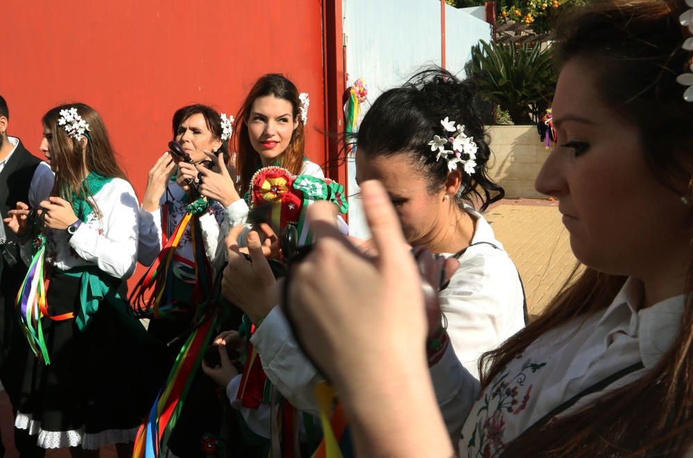 Hasta 26 pandas de verdiales participan en esta edición en la fiesta celebrada en el recinto ferial de Puerto de la Torre