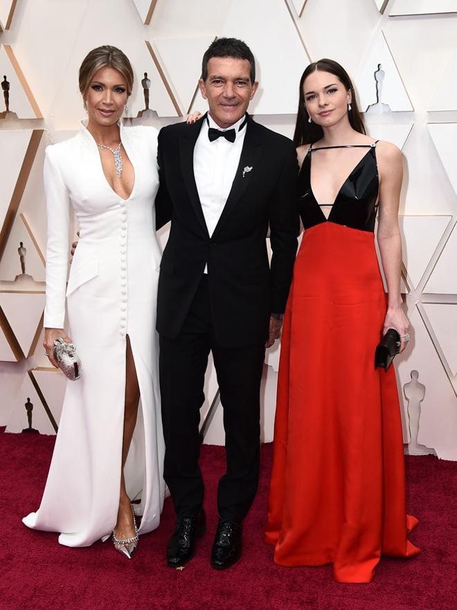Nicole Kimpel, Antonio Banderas y Stella del Carmen en los Premios Oscar 2020
