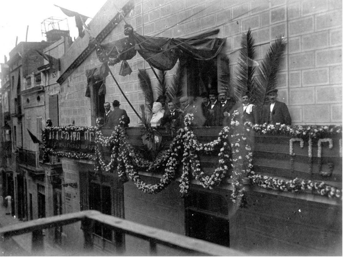 Publiquen una nova mirada a la Societat Coral Erato