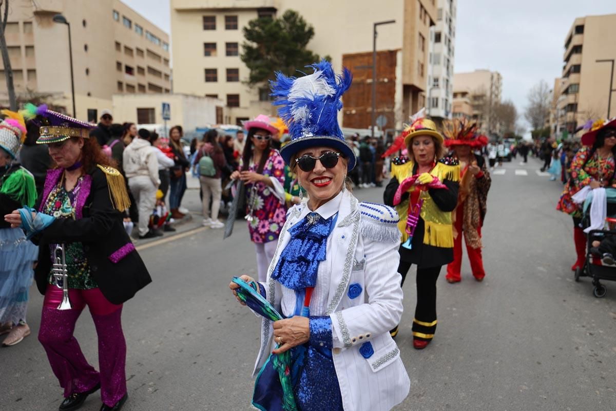 Búscate en las imágenes de la rúa de Carnaval de Ibiza