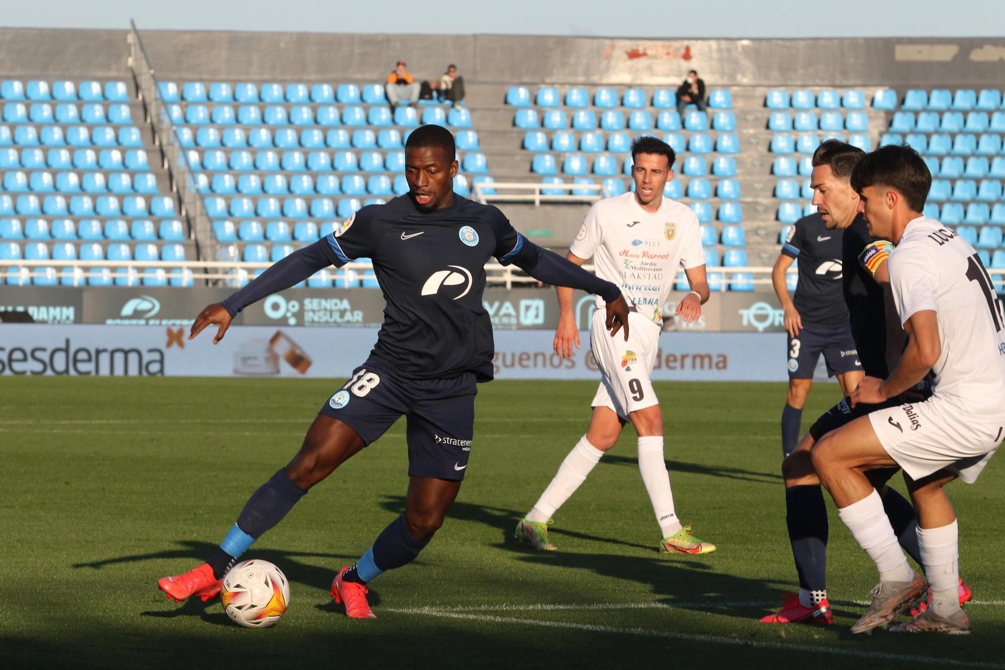 Partido amistoso entre la UD Ibiza y la Peña Deportiva