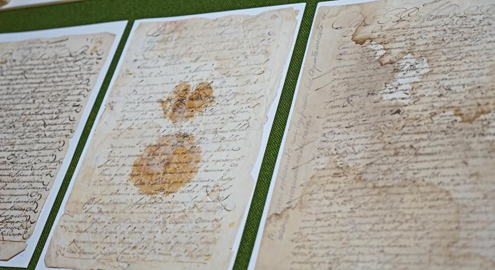 Recuperan 90 documentos históricos e imputan a 9 anticuarios por venderlos