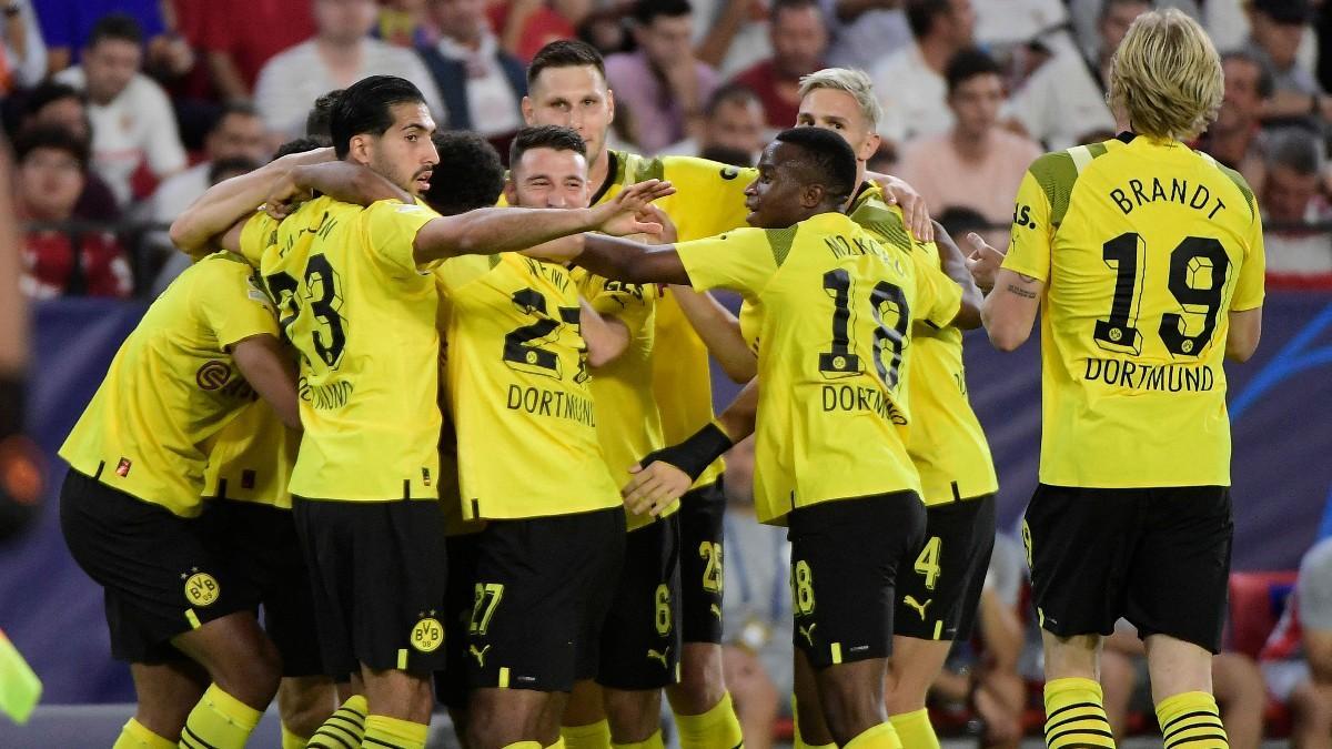 El Dortmund celebra un gol en el Pizjuán