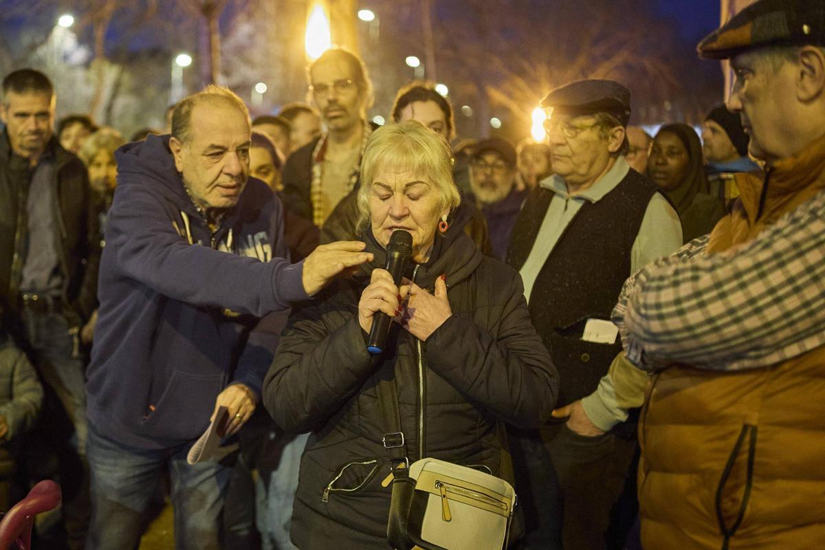 Les fotos de la concentració de rebuig a l'agressió de l'home sensellar de Girona