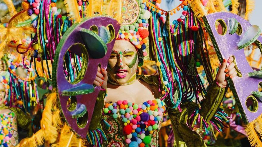 La carrossa Encantats i  la comparsa Welcome, guanyadors al Carnaval de Lloret de Mar