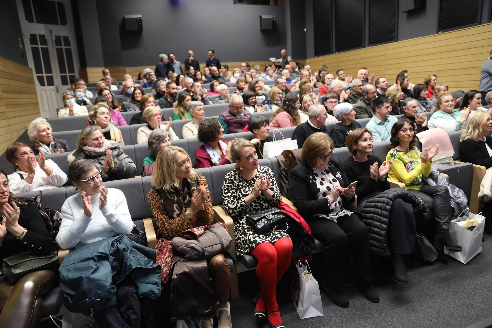 La Asociación Belenista de Gijón pone el broche a las navidades (en imágenes)