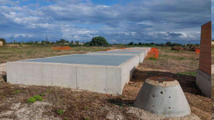 Los depósitos de tormentas que recogerán el agua con alta carga contaminante se hallan en Silla, Beniparrell, Albal, Catarroja, Alfafar y Sedaví. Son capaces de retener 100.000 metros cúbicos para bombear después a la depuradora de Pinedo. | M.A.MONTESINOS