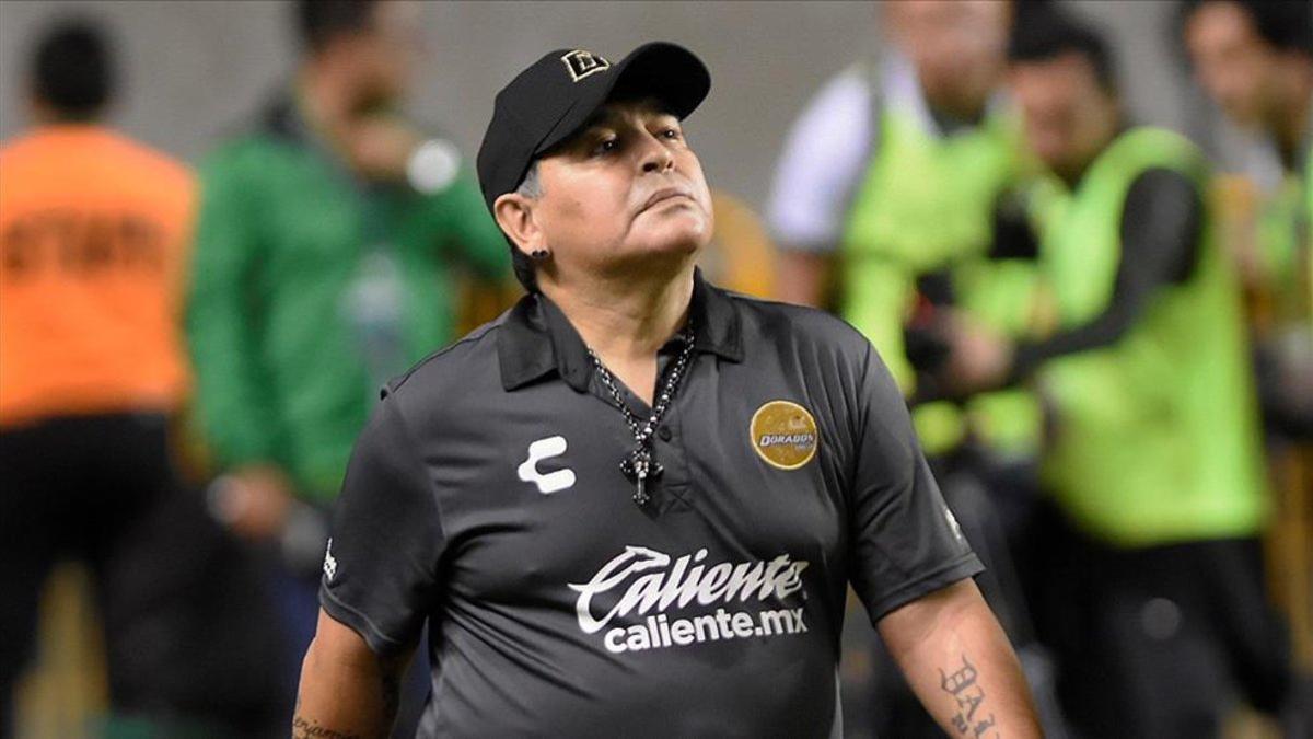 Maradona, durante el último partido de Dorados contra el Zacatepec