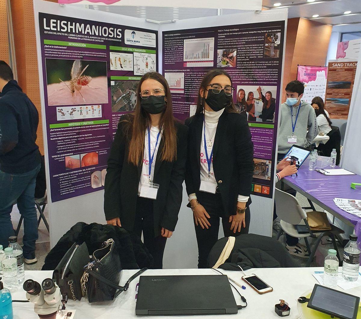 Paula y Berta lograron tres reconocimientos con su proyecto sobre la leishmaniosis.