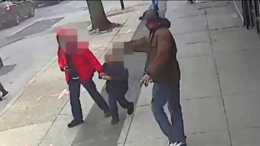 Policías matan en Nueva York a un hombre negro que les apuntó con una tubería