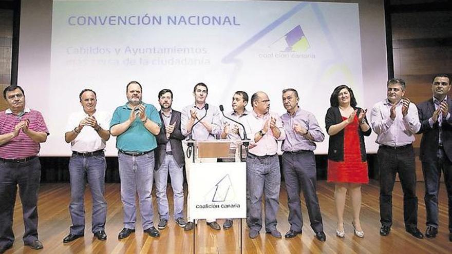 La división interna obliga a Coalición a suspender un acto con Fernando Clavijo