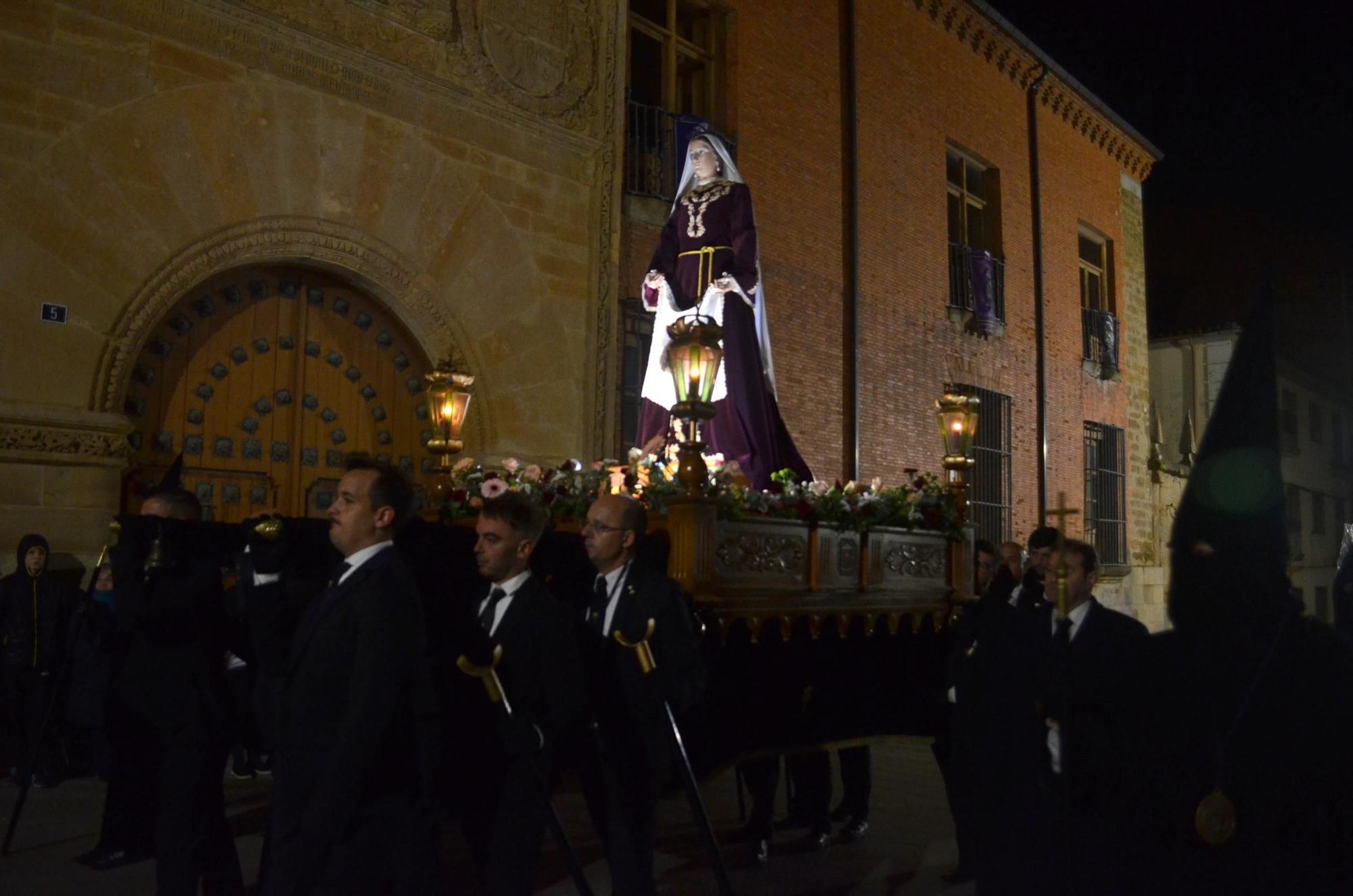 Semana Santa Benavente 2024: La Procesión de las Tinieblas, paso a paso