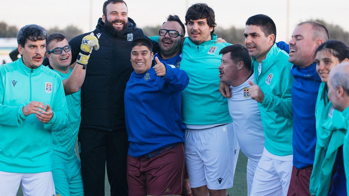 Los jugadores del Cartagena, tras un partido
