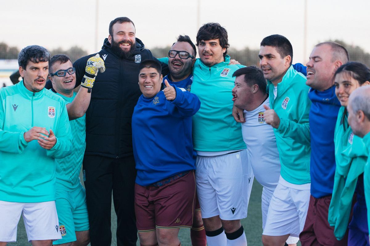 Los jugadores del Cartagena, tras un partido