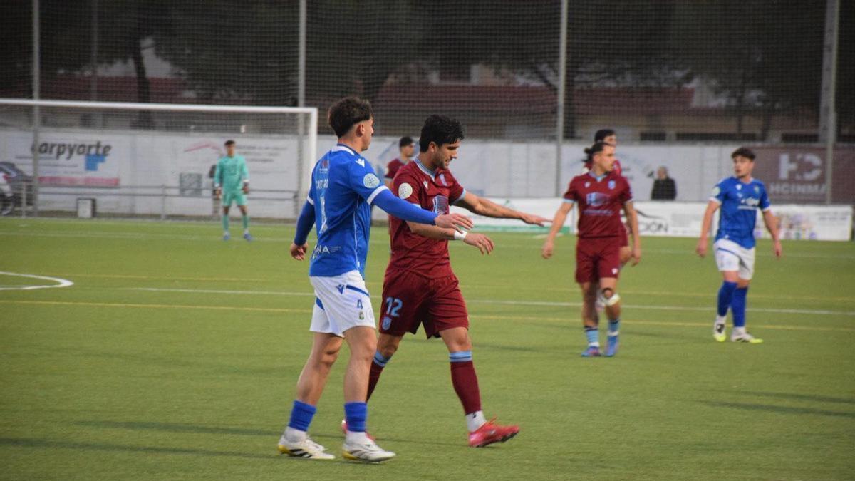 Borja Domingo en una acción del partido de ida
