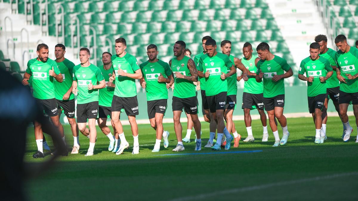 Entrenamiento de este jueves, el primero dirigido por Almirón en su vuelta al Elche CF