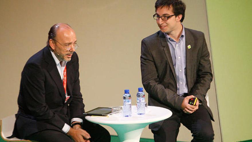 javier onzón i adrian latorre fundador d&#039;indra i director del bloc &quot;el androide libre&quot; respectivament