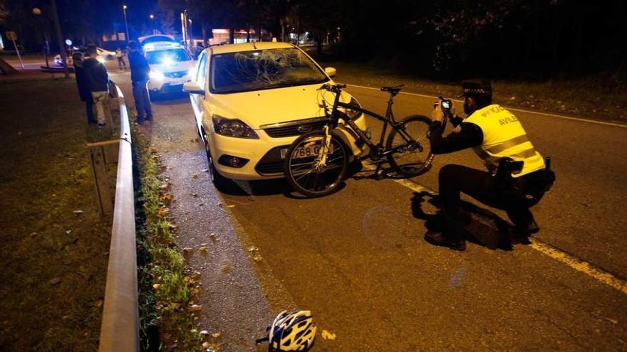 El turismo y la bicicleta del ciclista, en Los Canapés.