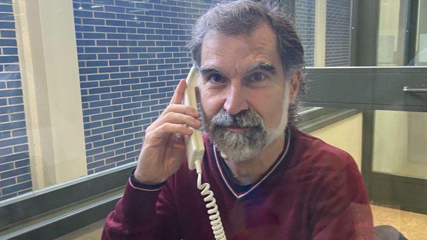 Jordi Cuixart, en el locutorio de la cárcel de Lledoners.