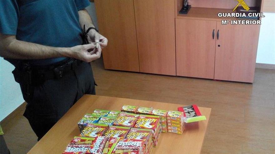 Denunciado en Almodóvar por vender material pirotécnico a menores