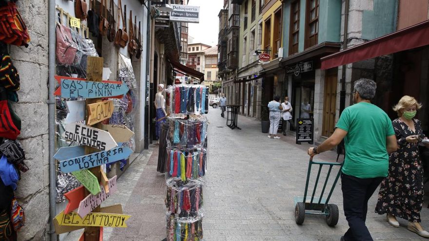 Cangas de Onís, Luarca, Navia, Llanes y Tineo adoptan este fin de semana "medidas anticovid"