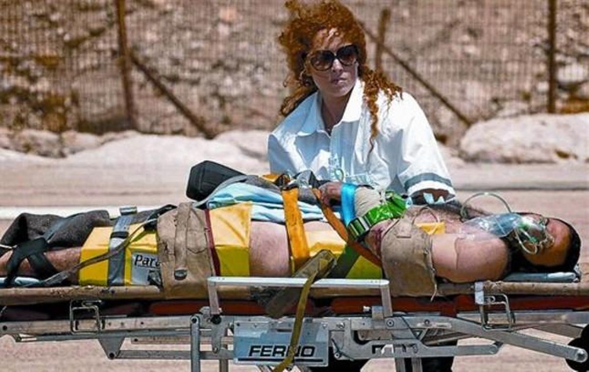 Un ferit en els enfrontaments en alta mar amb l’Exèrcit israelià és traslladat a un centre mèdic de Haifa. Un ferit en els enfrontaments en alta mar amb l’Exèrcit israelià és traslladat a un centre mèdic de Haifa.