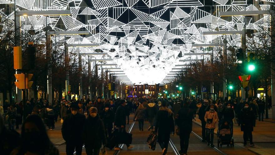 ZeC enmienda las partidas de las luces de Navidad para dedicar el presupuesto a colegios públicos y cooperación