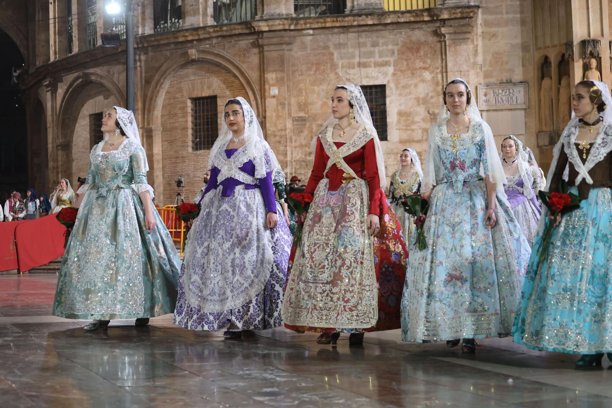 Búscate en el segundo día de la Ofrenda en la calle San Vicente entre las 20 y las 21 horas