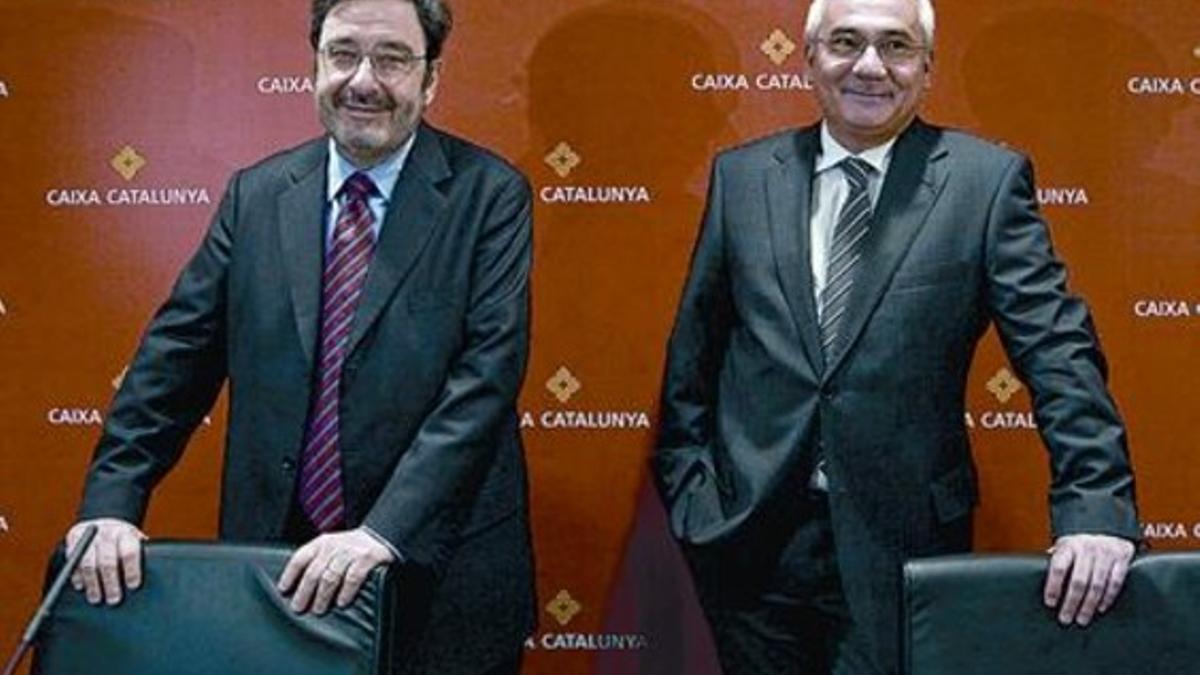 Narcis Serra y Adolf Todó, en febrero del 2009, en la presentación de resultados de Caixa Catalunya.