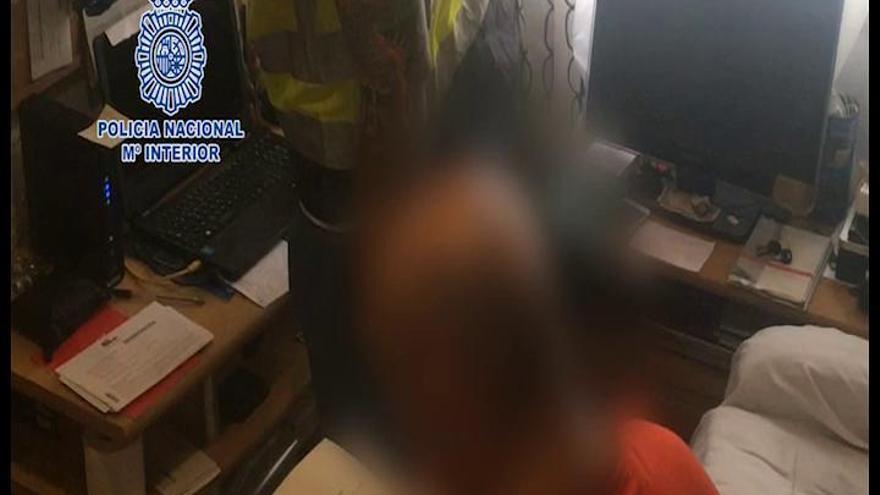 Detenido en Alicante por acosar a través de Internet a casi mil menores