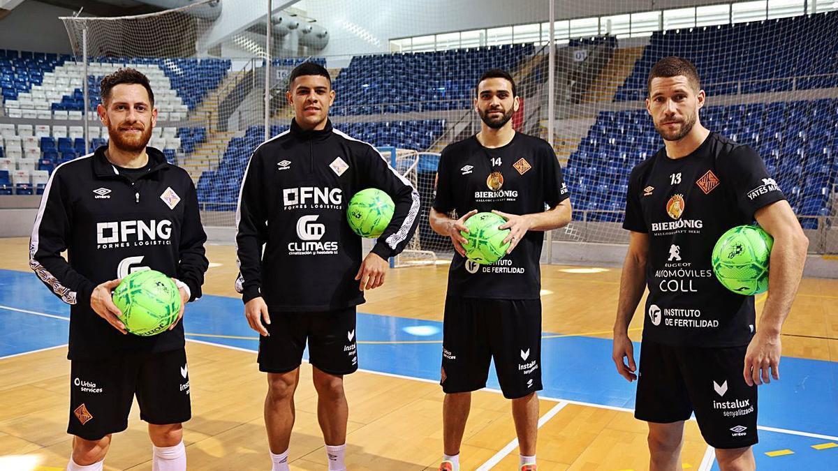 De izquierda a derecha, Rafa López, Vilela, Tomaz y Raúl Campos, ayer en el Palau.