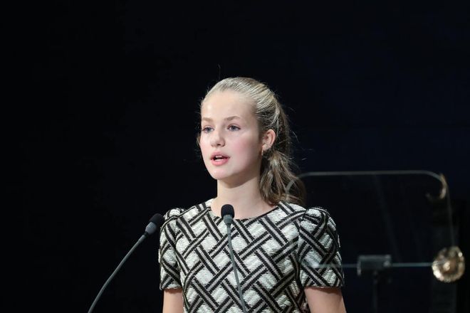 La princesa Leonor con coleta alta en la entrega de los Premios Princesa de Asturias de 2021