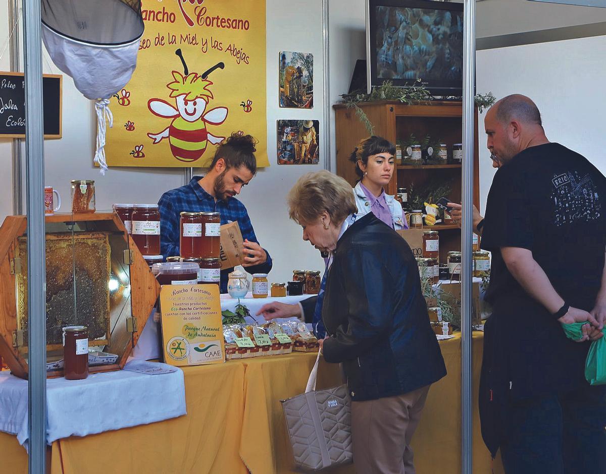 Un expositor en la última edición de la Feria Expomiel de Córdoba.