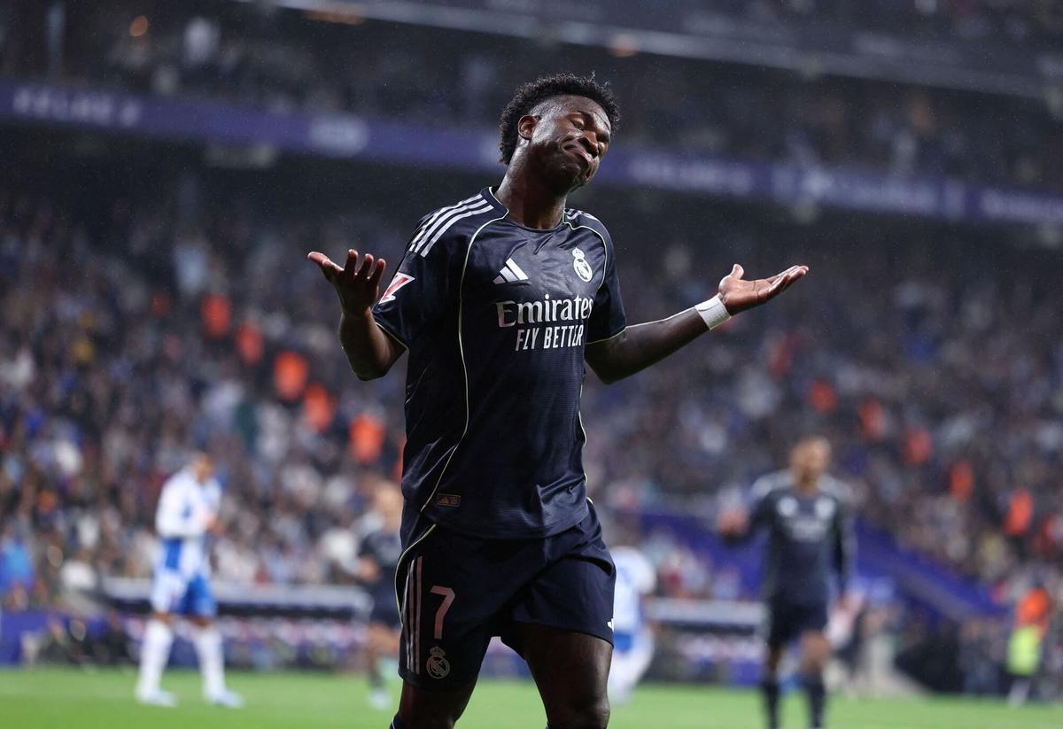 Vinicius Jr. aplaza el alirón del Barça con un doblete que hunde al Espanyol — image 5