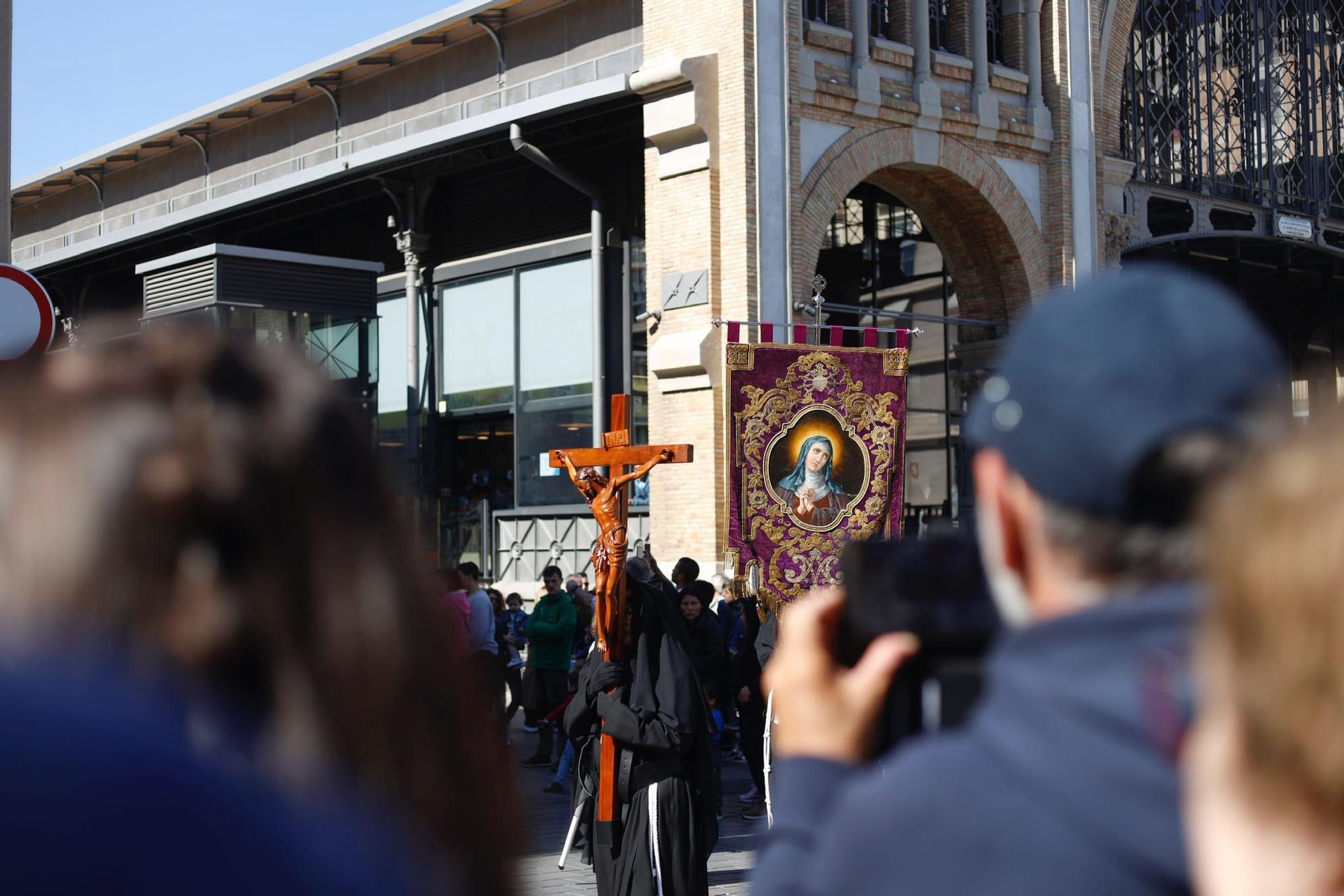 En imágenes | Procesiones del Sábado Santo en Zaragoza