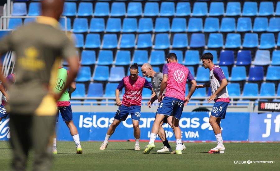 Así fue el partido entre el Oviedo y el Tenerife