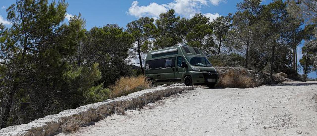 Una caravana en las inmediaciones de Sol de’n Serra.