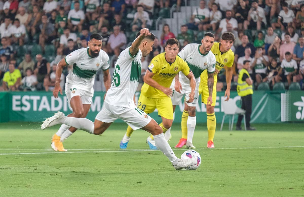 Las mejores imágenes de la primera victoria del Elche CF