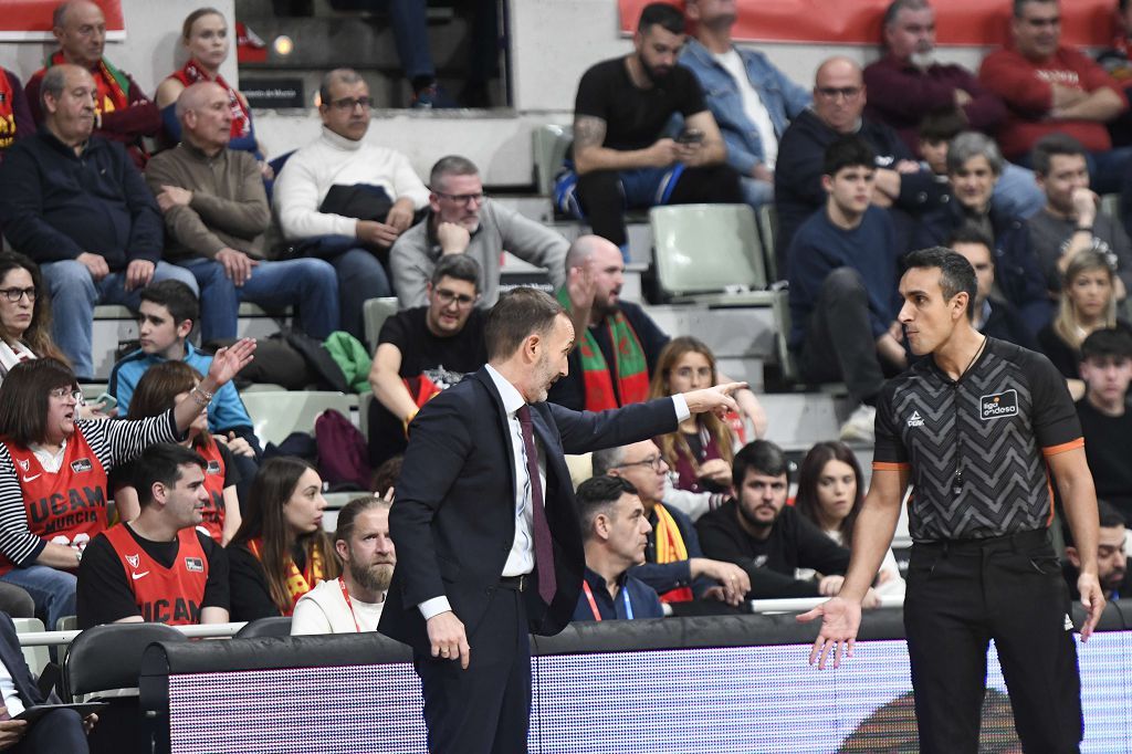 Todas las imágenes del partido del UCAM Murcia contra el Bàsquet Girona